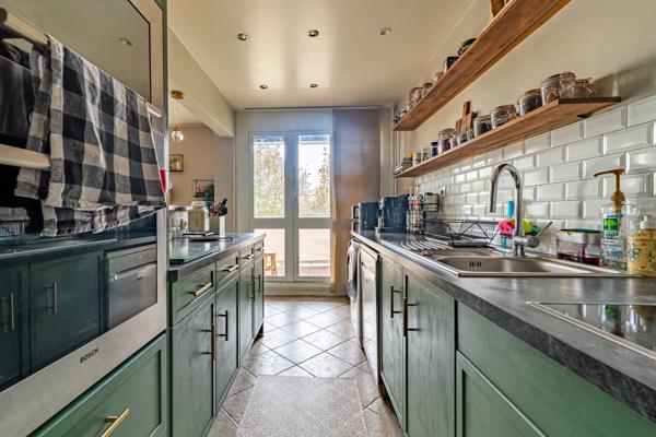 Appartement T3 de 71m² avec balcon et parking à Vaujours