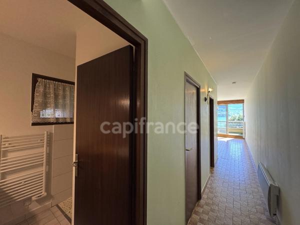 Sévrier T3 vue lac (T2+Studio indépendant) Stationnement et Cave