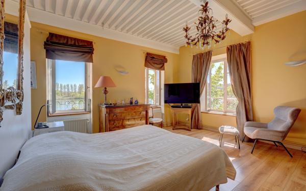 Maison à vendre    7 pièces •  Condrieu