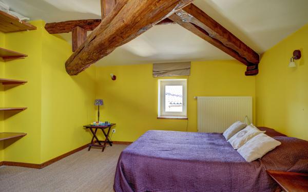 Maison à vendre    7 pièces •  Condrieu