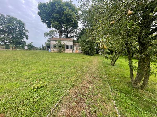 Terrain à bâtir de 676 m² à Taupont (56800)