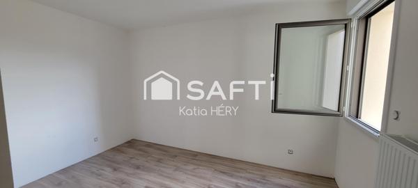 APPARTEMENT AVEC BALCON, CAVE, 2 PARKINGS