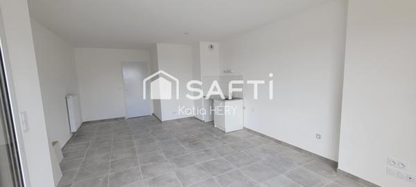 APPARTEMENT AVEC BALCON, CAVE, 2 PARKINGS