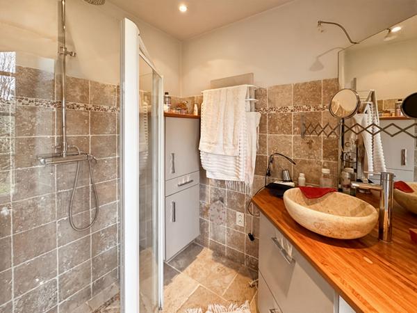 Magnifique Propriété en Pierre avec piscine, dépendances et Vue imprenable