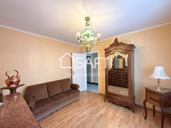 Maison de bourg avec garage et grand atelier