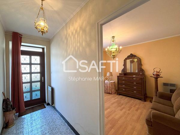 Maison de bourg avec garage et grand atelier