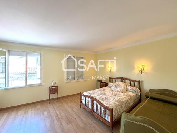 Maison de bourg avec garage et grand atelier