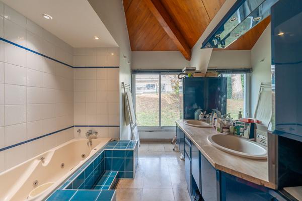 EXCLUSIVITE GUY HOQUET - Superbe maison Familiale secteur prisé et calme