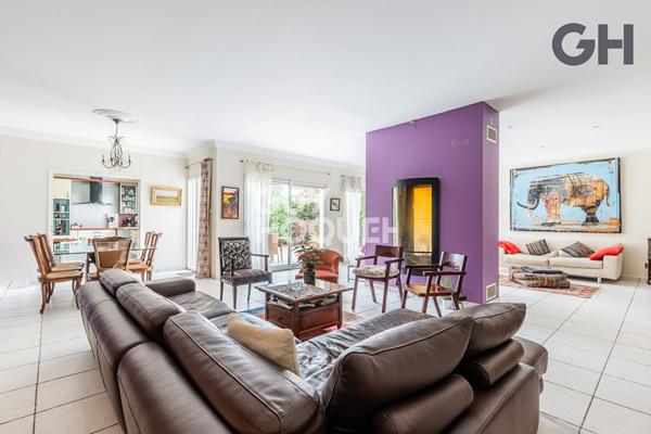 CHARMANTE MAISON DE PLAIN-PIED DE 5 PIECES (153.51 m²) À SOISY-SUR-SEINE