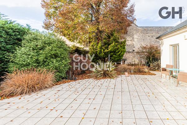 CHARMANTE MAISON DE PLAIN-PIED DE 5 PIECES (153.51 m²) À SOISY-SUR-SEINE