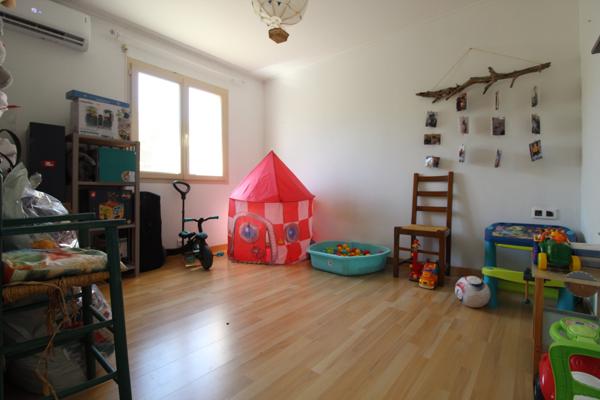 Saint-Victor-et-Melvieu (12400) MAISON TYPE 6 DE 142 M² AVEC TERRAIN DE 986 M²