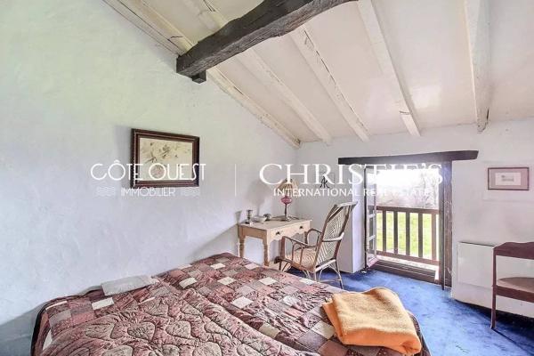 À vendre Ascain - Ferme avec vue panoramique au pied de la Rhune