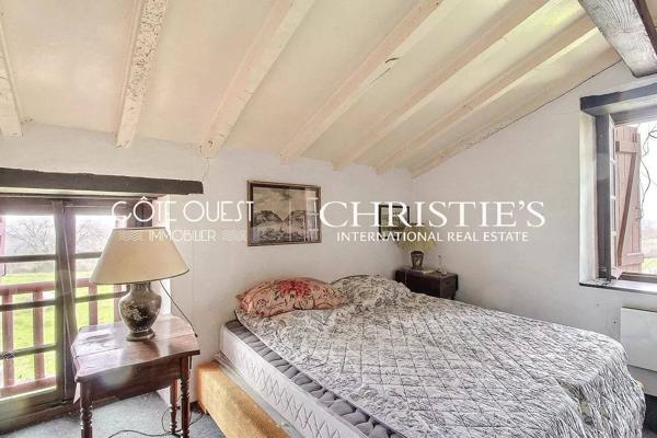 À vendre Ascain - Ferme avec vue panoramique au pied de la Rhune
