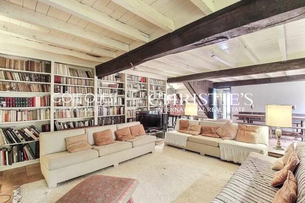 À vendre Ascain - Ferme avec vue panoramique au pied de la Rhune