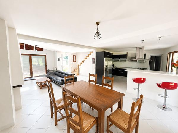 Maison Triel Sur Seine 6 pièce(s) 152 m2 549 000 € **  - Référence  1802