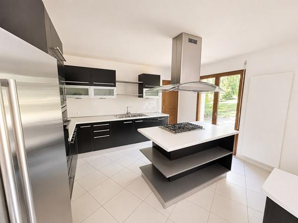Maison Triel Sur Seine 6 pièce(s) 152 m2 549 000 € **  - Référence  1802