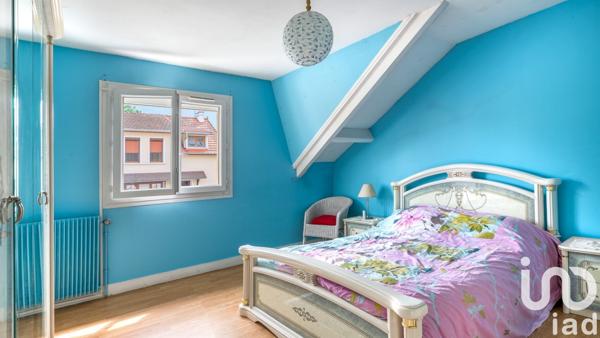 Maison 4 pièces de 95 m² à Chennevières-sur-Marne (94430)