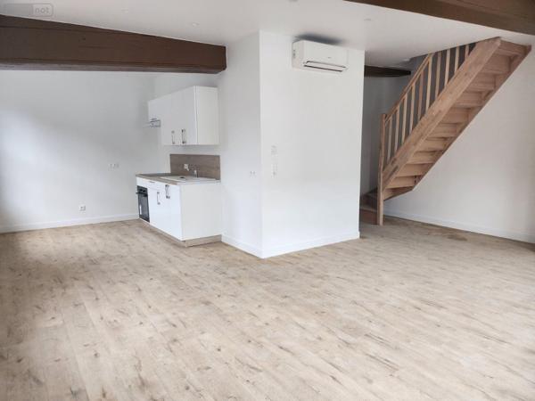 Duplex à louer à Troyes dans l'Aube (10000), ref : 10376/1192   
Centre ville