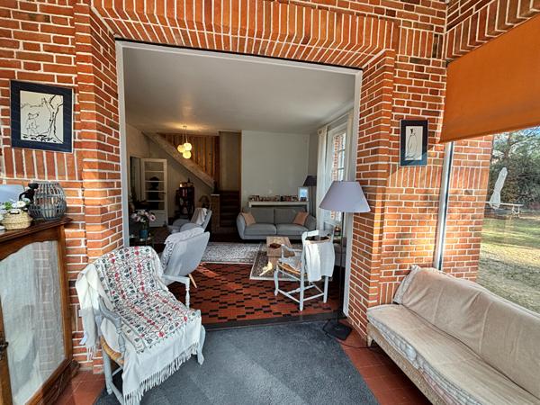 Propriété de charme avec maison d'amis, piscine et étang.