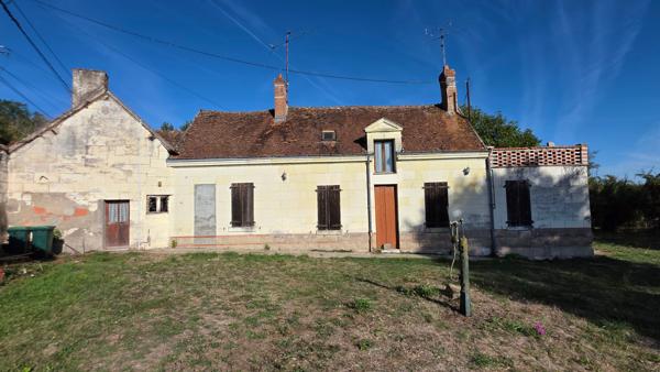 Maison de pays à fort potentiel au calme ! Terrain de 1 003 m² et dépendances