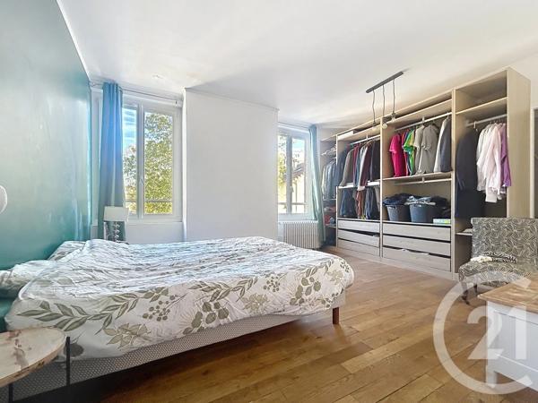 Maison à vendre  7 pièces - 216 m 2   CHALONS EN CHAMPAGNE  - 51