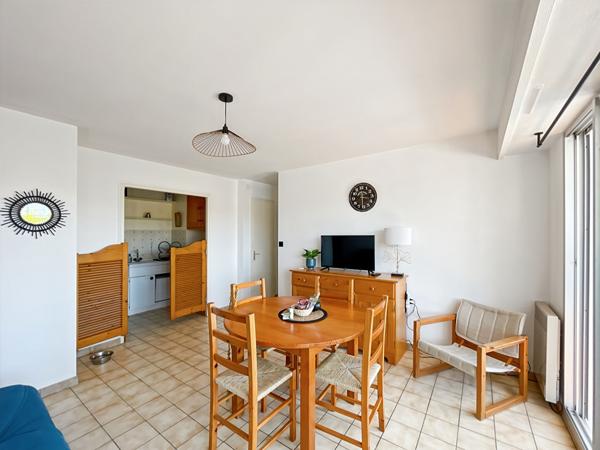 T2 avec parking et cave proche mer