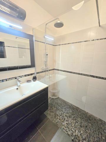 Marseille (13012) Maison MONTOLIVET HAUT 200m2, 6 CHAMBRES, PISCINE