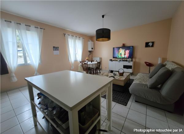 Immeuble BOURG CINQ MARS LA PILE