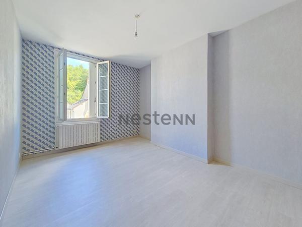 Immeuble BOURG CINQ MARS LA PILE