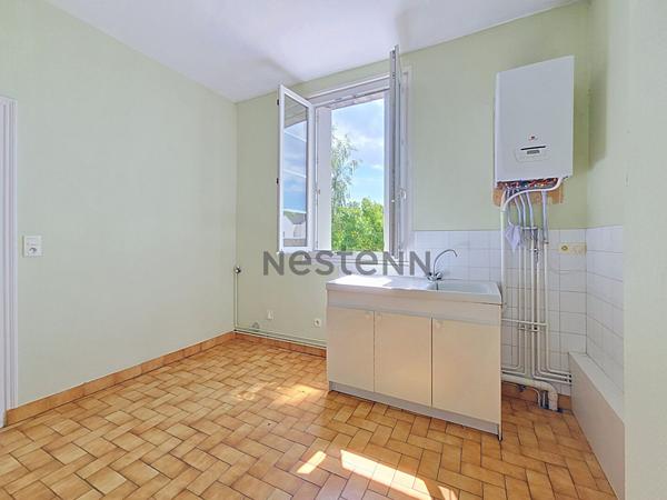 Immeuble BOURG CINQ MARS LA PILE