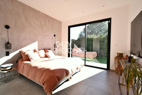 SAINT FELIU D'AVALL Maison récent 4 faces, 5 pièces avec garage sur 900m² de parcelle