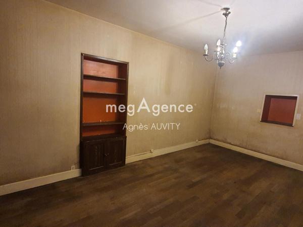 Immeuble à CHAMBLET, 03170 - 200m²