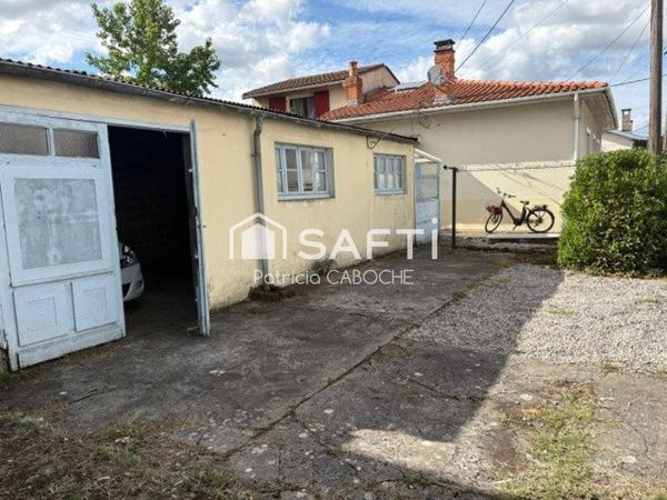 Parcelle 300 m2, maison de plain pied de 70 m2 avec grand garage à rénover