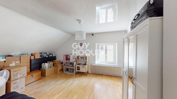 Immeuble Masevaux Niederbruck local commercial et appartement duplex 200 m2