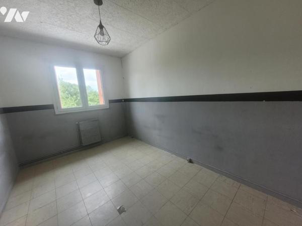 EXCLUSIVITE NOTAIRE-SABLE SUR SARTHE-Pavillon de type 5-REF: VDL2208