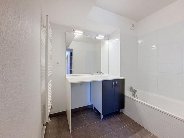 A VENDRE - TOULOUSE entre Lalande et Aucamville - Appartement T3 57m² et deux places de parking en sous-sol