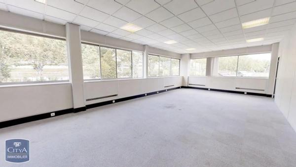 Local professionnel à vendre 154m²