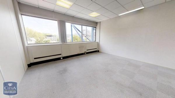 Local professionnel à vendre 154m²