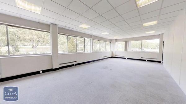 Local professionnel à vendre 154m²