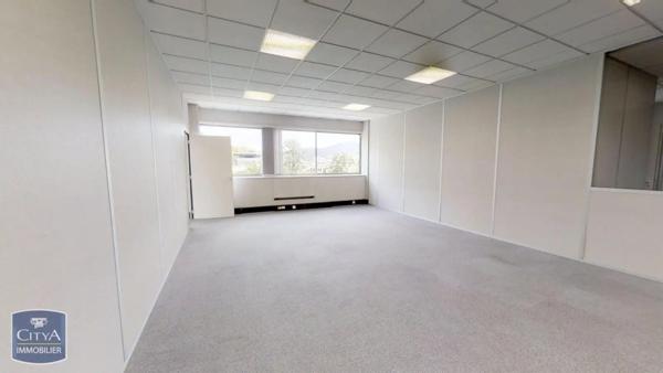 Local professionnel à vendre 154m²