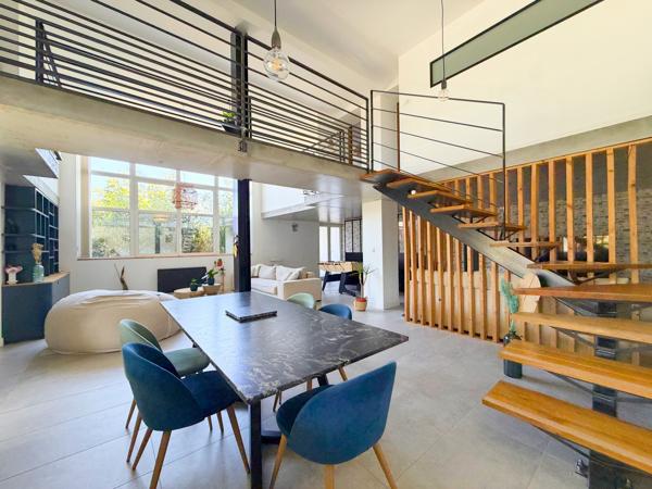 VERNAY - Appartement Loft 220 m²