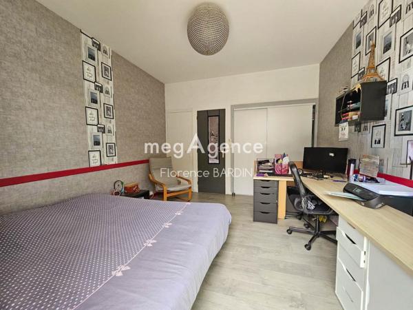 Maison à CHOLET, 49300 - 10 pièces 215m²