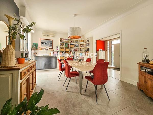 Maison à CHOLET, 49300 - 10 pièces 215m²