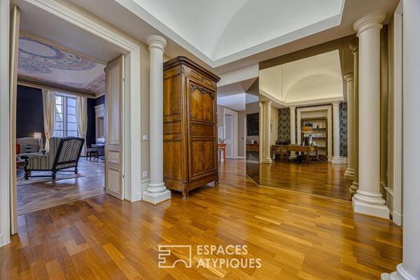 Appartement bourgeois au centre historique avec garage