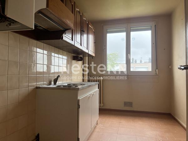 BAR-LE-DUC Quartier école normale,  appartement de 81 m²  5 pièces 4 chambres 2 caves