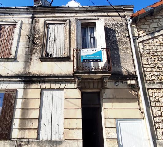 Saintes (17100) SAINTES – Quartier de la Gare