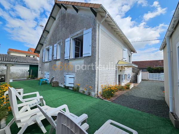 Vente
                Maison75 m² - 4 Pièces -
                    L AIGUILLON LA PRESQU ILE (85460)