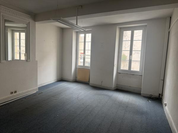 Immeuble à vendre 108 600 € Blaye 158 m² DPE