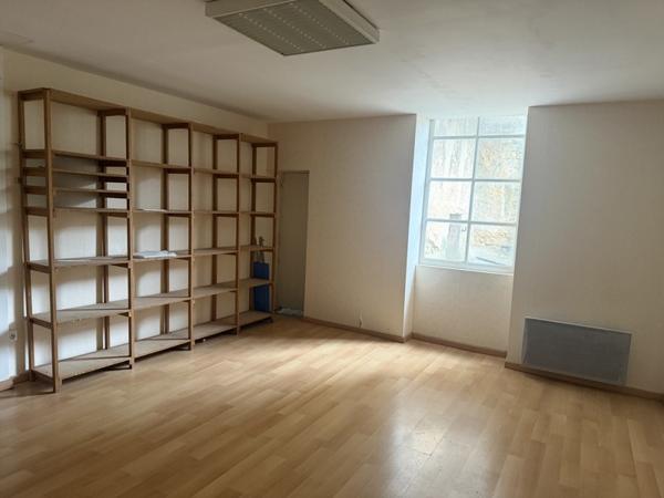 Immeuble à vendre 108 600 € Blaye 158 m² DPE