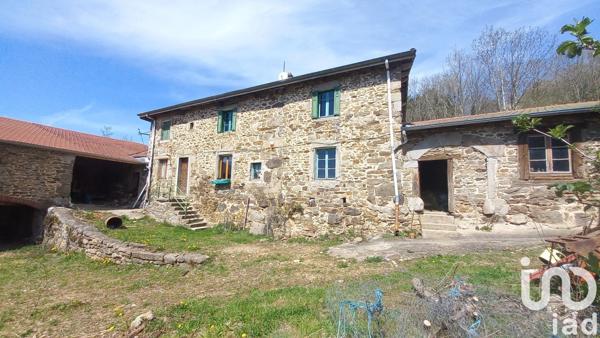 Ferme 4 pièces de 110 m² à Saint-Genest-Malifaux (42660)